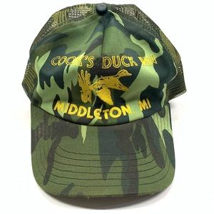 VTG Cooks Duck In Middleton MI Trucker Camo Hat